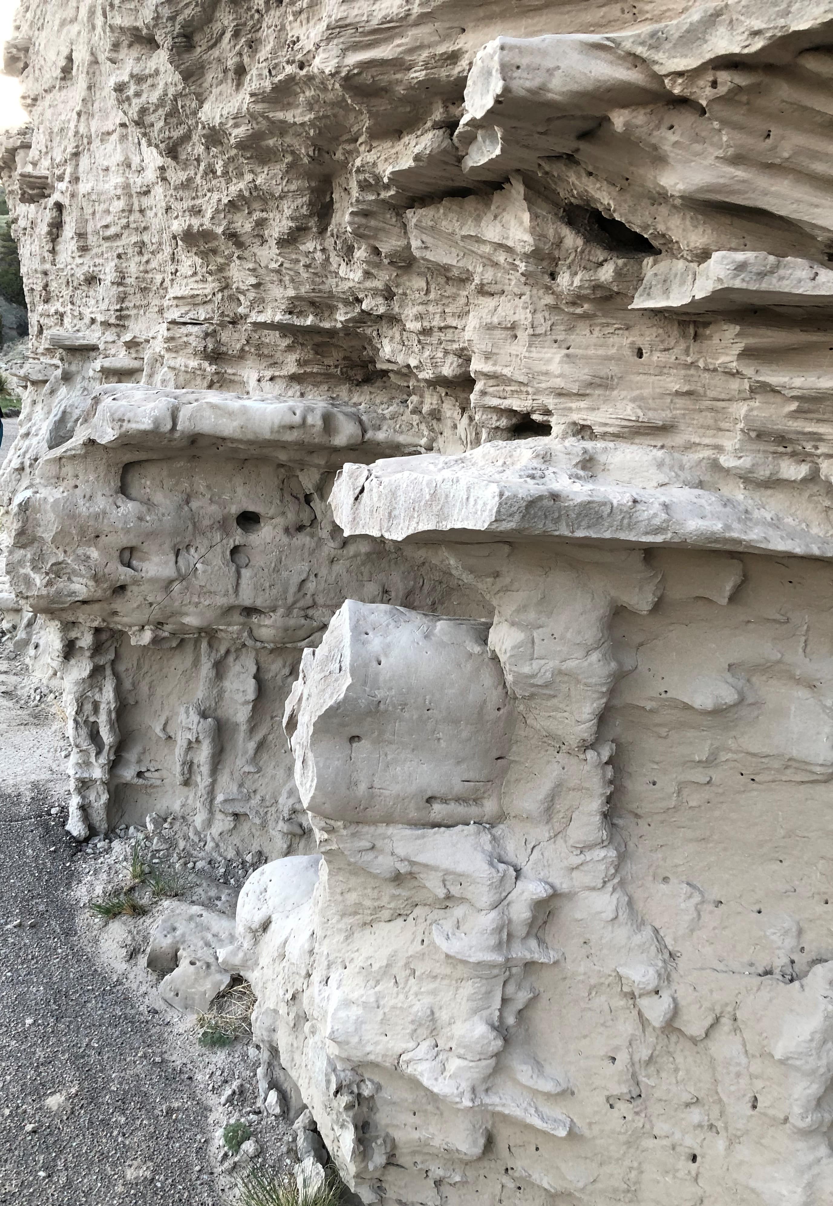 Sandstone and limestome on Saddle Rock